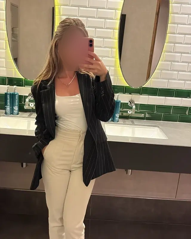 Manon - Image 4